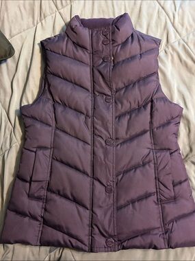 GAP Women's Plum Quilted Puffer Vest